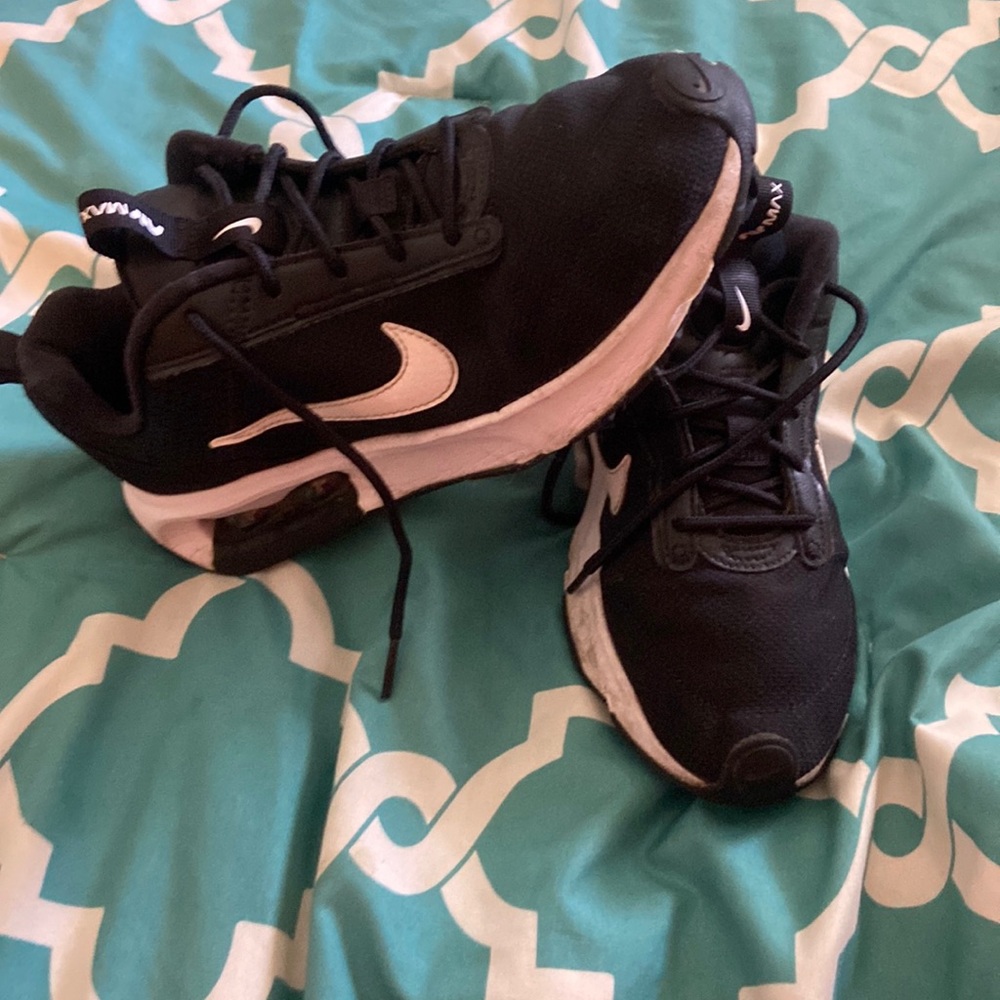 Nike air max genltly worn lots of life left